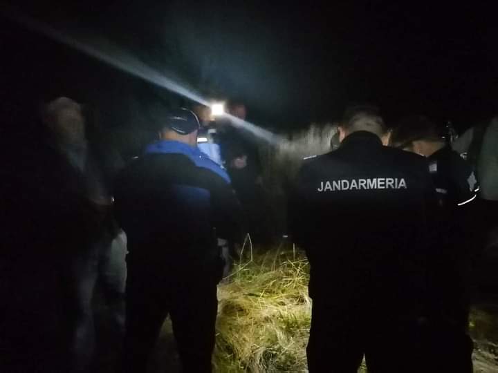 Trei culegători de ciuperci rătăciți pe munte, recuperați după mai bine de 3 ore de jandarmii harghiteni