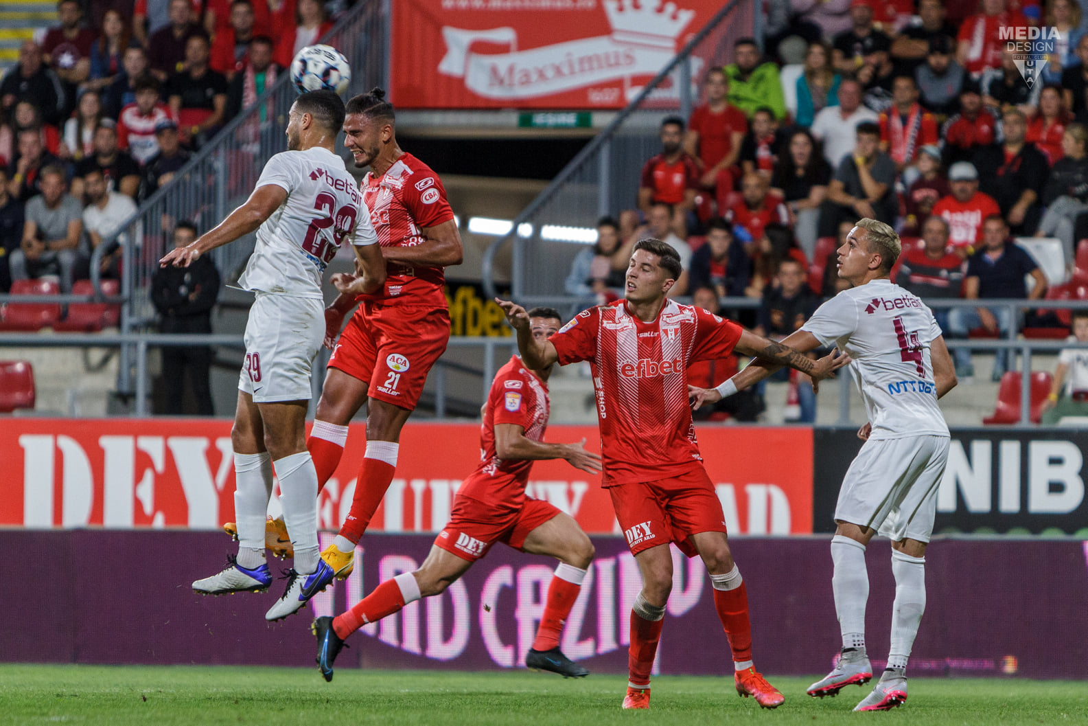 CFR Cluj se distanțează de urmăritoare CFR Cluj se distanțează de urmăritoare
