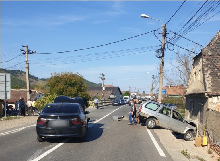 Circulație blocată la Copșa-Mică, din cauza unui accident