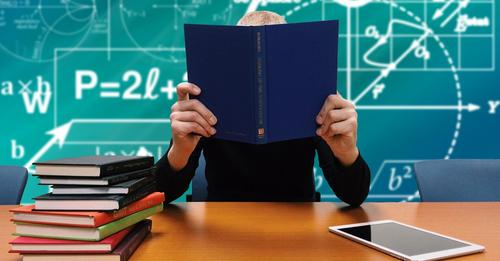 Azi începe concursul pentru ocuparea funcțiilor de director și director adjunct din școlile și din liceele din România