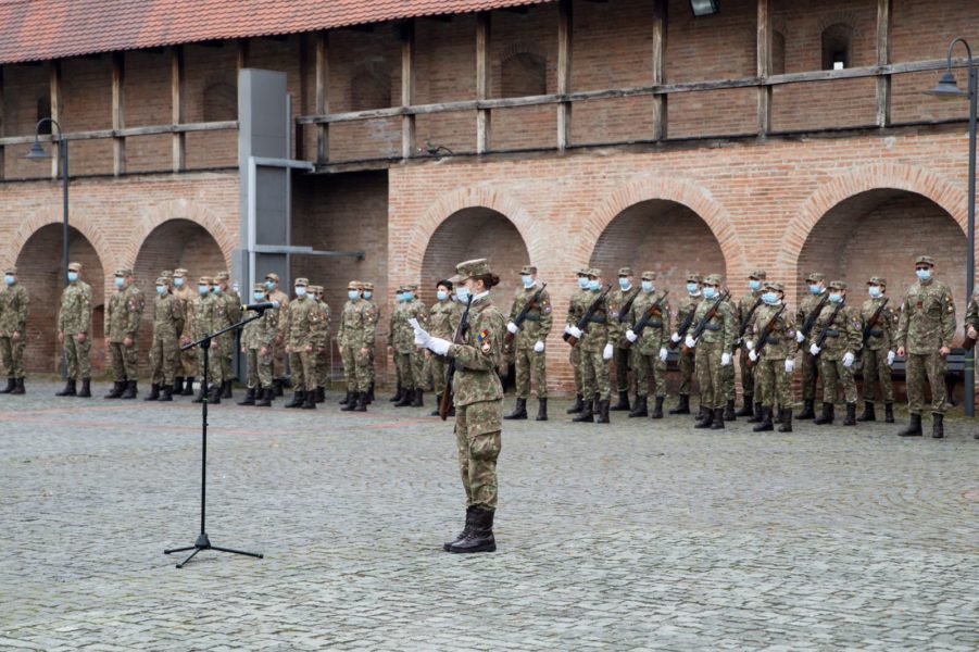 15 studenți de la medicina militară au depus sâmbătă jurământul militar