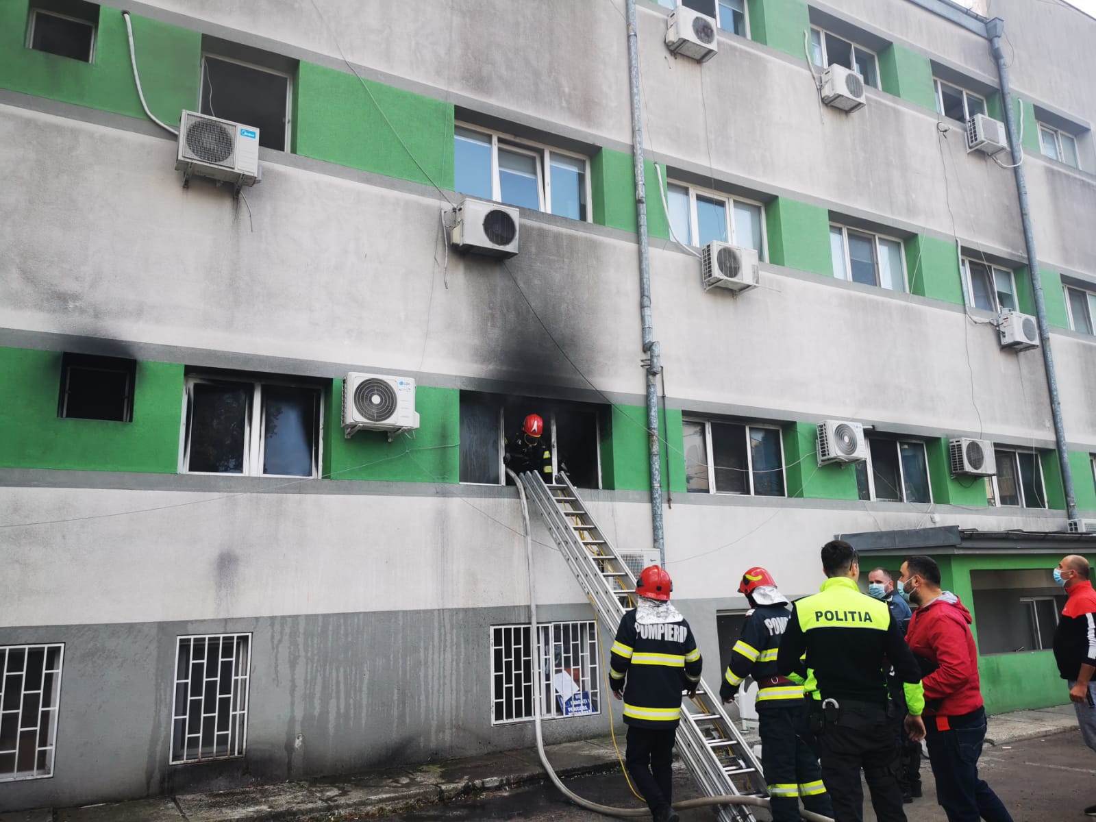 Autoritățile au deschis mai multe anchete privind incendiul de la Spitalul de Boli Infecțioase din Constanța