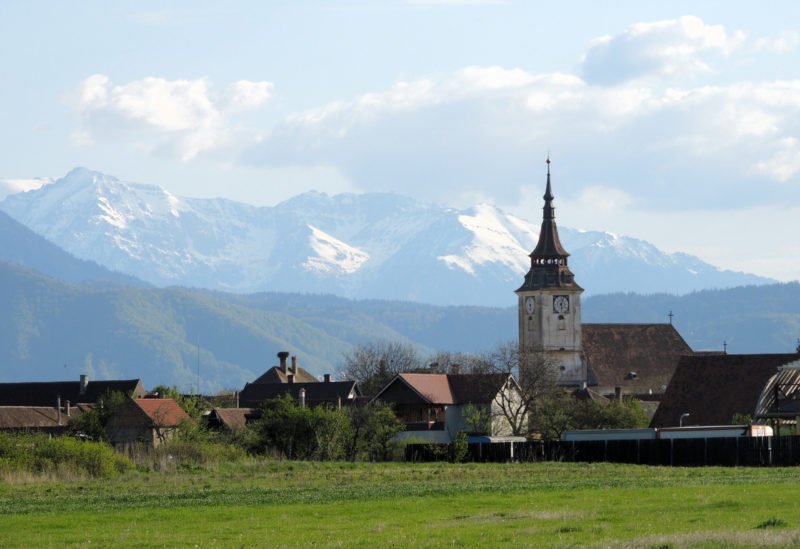 Restricţii de circulaţie pe parcursul întregii săptămâni în Sânpetru (județul Brașov)