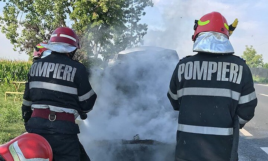 Maşinile electrice pot arde chiar şi 24 de ore