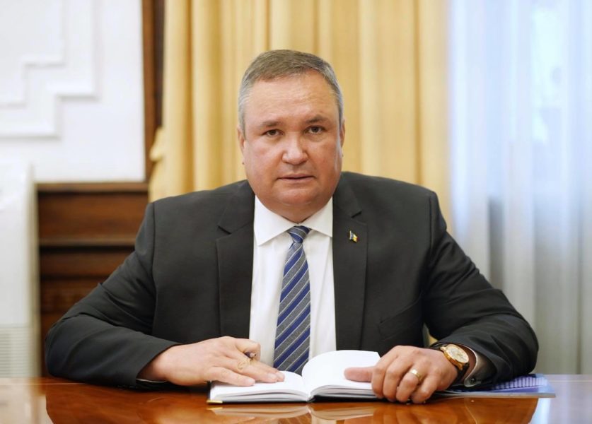 Actualul ministru interimar al apărării, Nicolae Ciucă, discută cu liderii partidelor parlamentare
