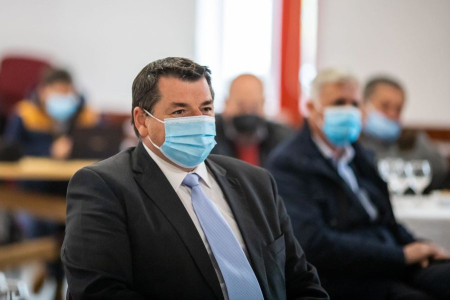 Prefectura Covasna solicită Guvernului sprijin pentru familiile de la Comandău rămase fără locuinţe în urma incendiului