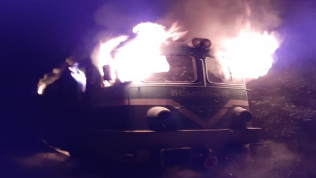 Incendiu la locomotiva unui tren încărcat cu motorină, în Predeal
