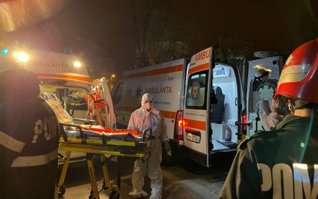 UPDATE: Două persoane au decedat în urma unui incendiu care s-a declanşat în această dimineaţă
