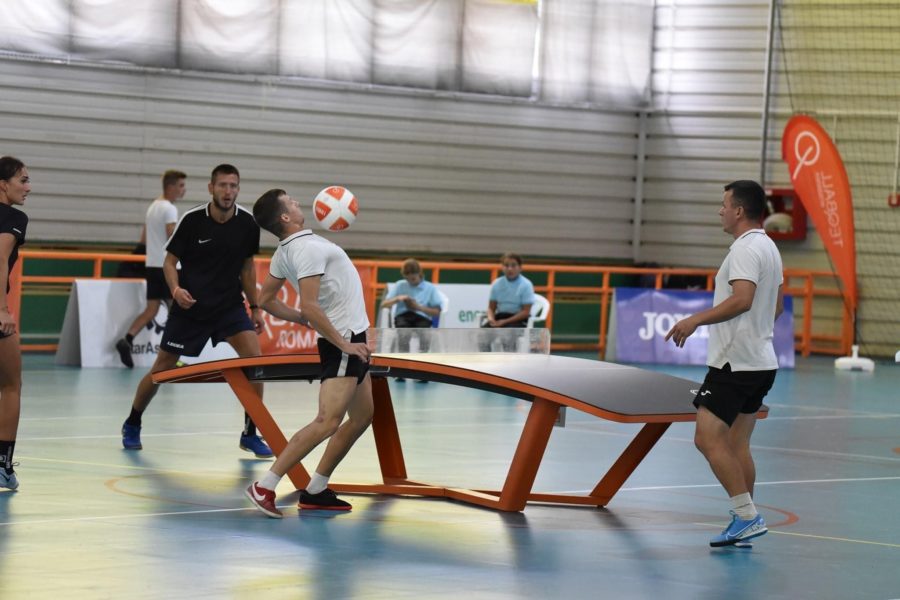 UMFST Târgu Mureş, prima universitate din România unde se predau cursuri de teqball