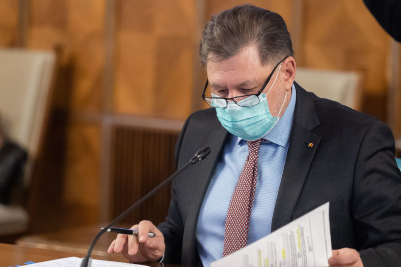 Toți cei care vin în România vor fi obligaţi de luni să completeze un formular digital de localizare a pasagerilor