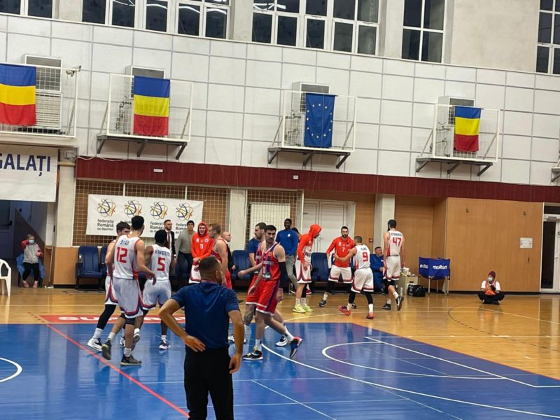Restanță la baschet masculin Restanță la baschet masculin
