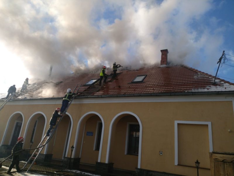 Incendiu la clădirea unei grădinițe din județul Harghita