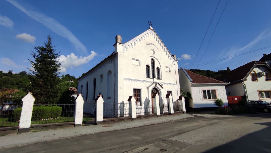 Stâlpii Sinagogii evreiești din Sighișoara, vandalizați Stâlpii Sinagogii evreiești din Sighișoara, vandalizați