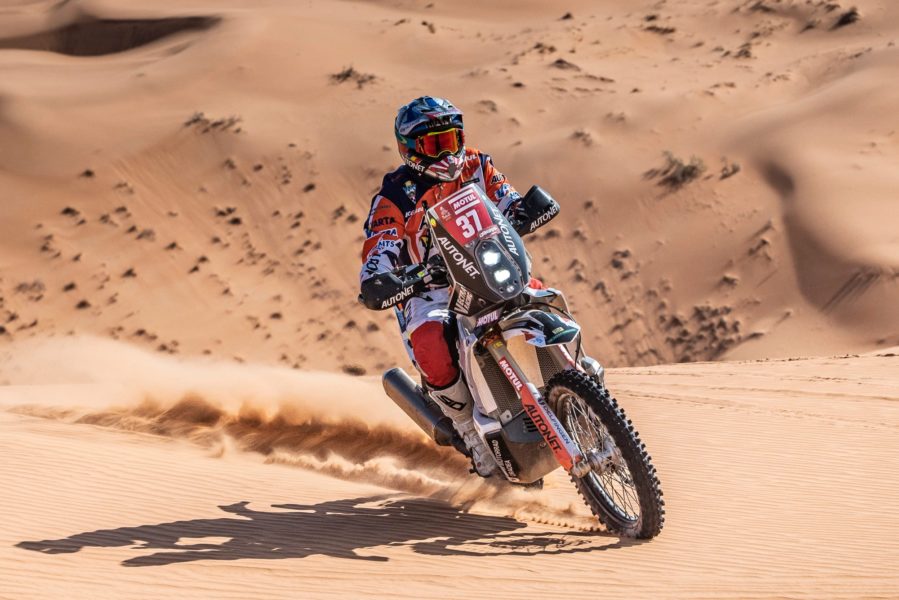 Gyenes, locul 45 în etapa a 8-a a Dakar-ului