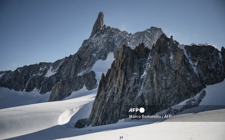 Comoară de pietre preţioase pe Mont Blanc