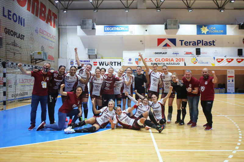 Rapid, lider autoritar la handbal feminin