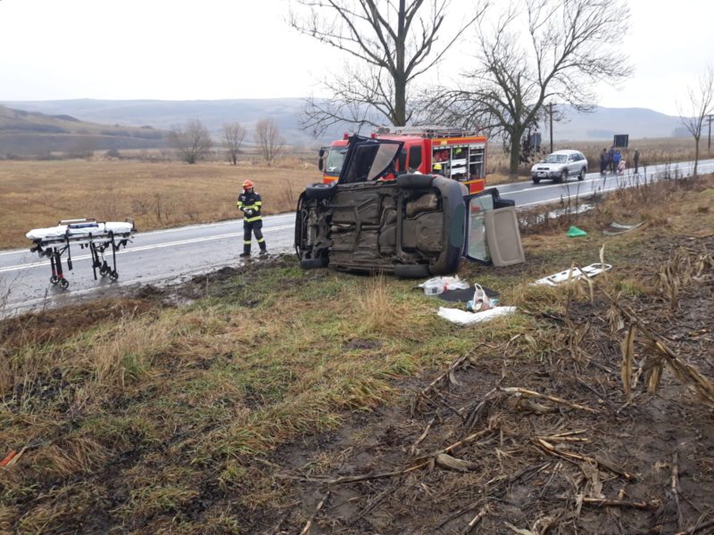 Accident cu o persoană încarcerată în Satu Nou, județul Mureș