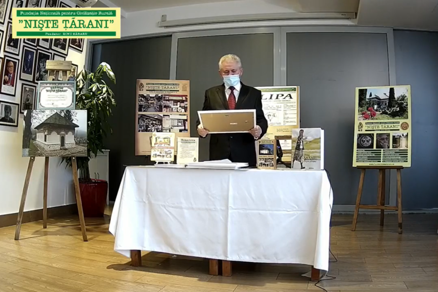 Scriitorul și omul de teatru Dinu Săraru a primit marele premiu al Fundației Naționale pentru Civilizație Rurală „Niște țărani”