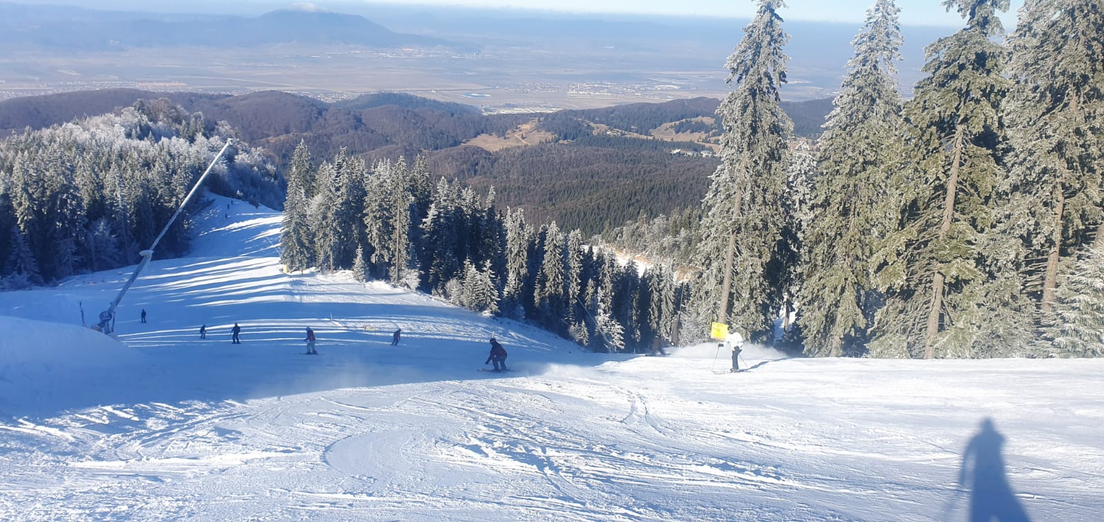 Primăria Braşov estimează un final de sezon de schi bun în Poiană