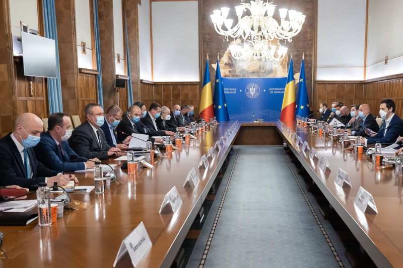 Liderii coaliției de guvernare au ajuns la un acord privind plafonarea și compensarea prețurilor la energie electrică și gaze naturale