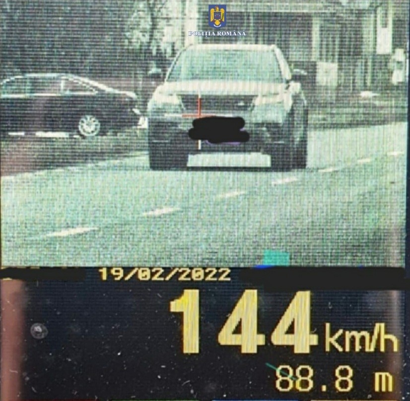 Vitezoman surprins de polițiștii mureșeni conducând cu peste 140 de km/h