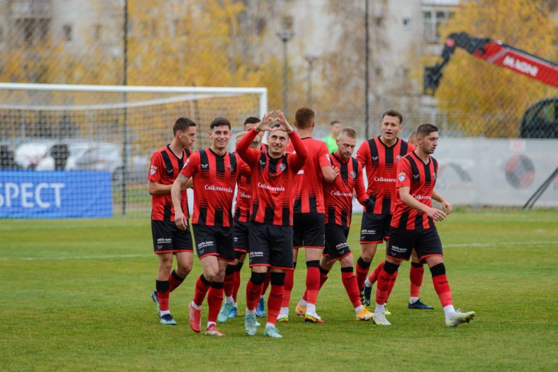Ciucul, duel cu Brașovul la fotbal