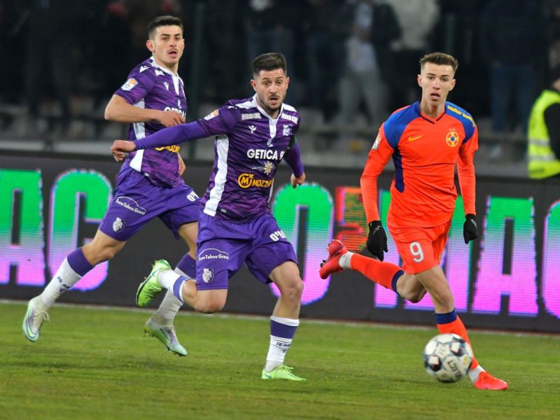 FCSB s-a impus la Pitești, apropiindu-se de CFR Cluj