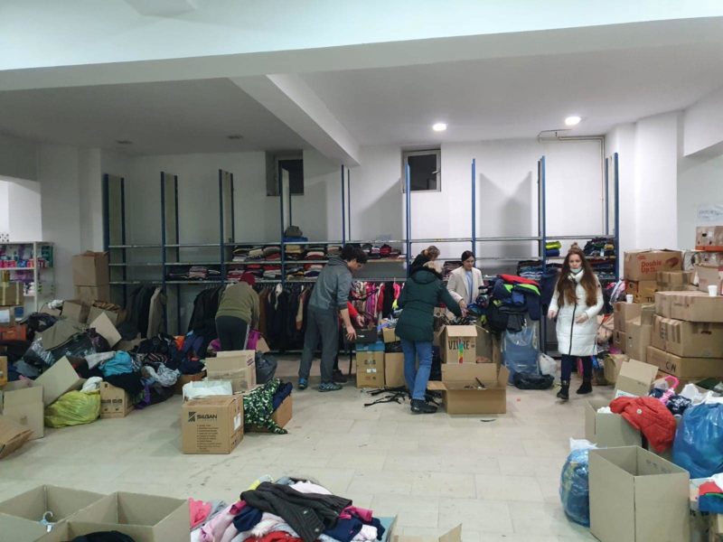 Magazin social cu produse pentru refugiații ucraineni, deschis la Tg. Mureș