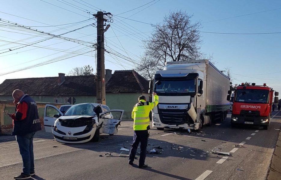 Accident cu o victimă miercuri dimineață la Rotbav, jud. Brașov Accident cu o victimă miercuri dimineață la Rotbav, jud. Brașov