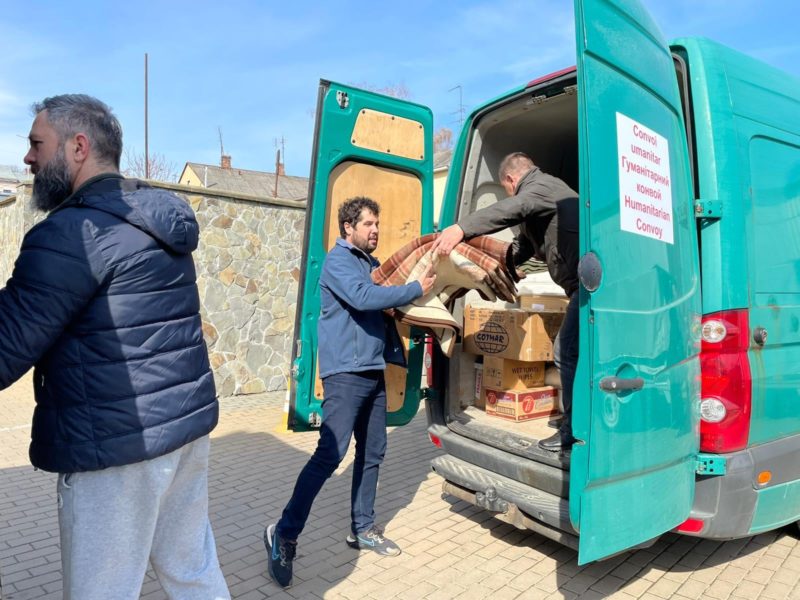 Magazinul Social din Târgu Mureș trimite provizii în Ucraina