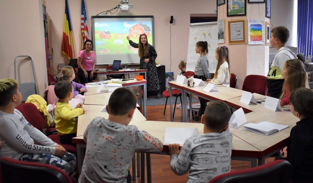 Refugiații ucraineni fac cursuri de engleză la Tg. Mureș