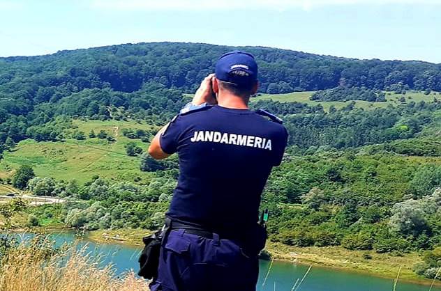 Jandarmii harghiteni reamintesc pescarilor că a început prohibiția