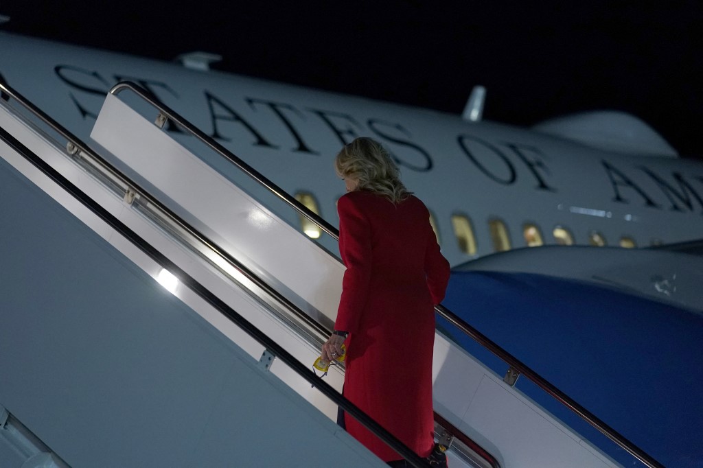 Jill Biden se va întâlni cu refugiaţi ucraineni în România şi Slovacia