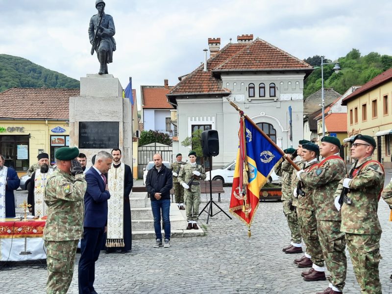 Zi cu triplă semnificație, astăzi, marcată la Brașov, în Piața Unirii