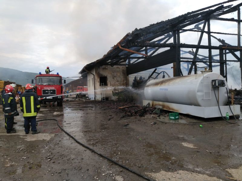 Incendiu la un gater în localitatea Sub Cetate din comuna harghiteană Zetea