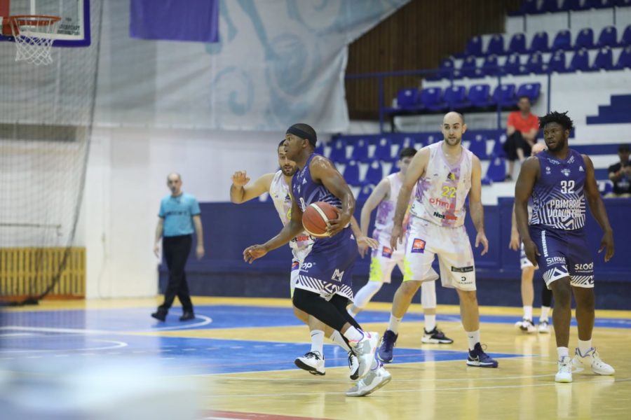 Voluntari și Cluj, în semifinale la baschet masculin   
