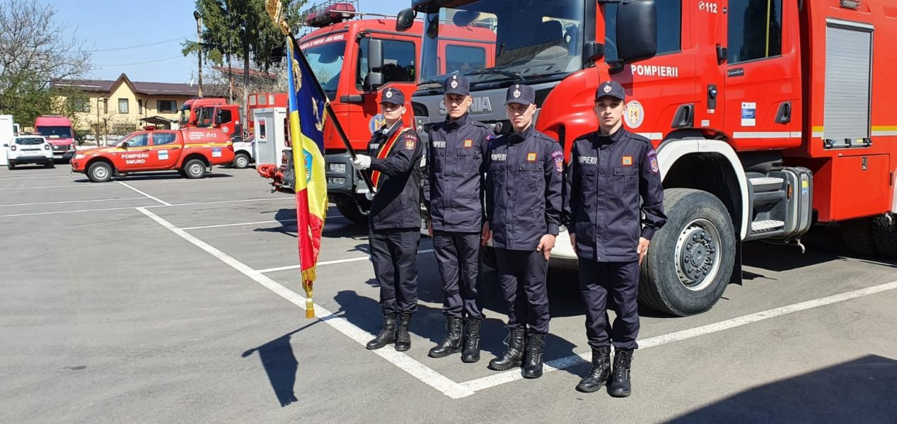 De șase ani, pompierii primesc ajutor de la voluntarii salvatori din pasiune