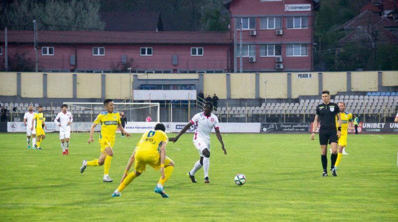 Duminică se decide a doua promovată în Liga I