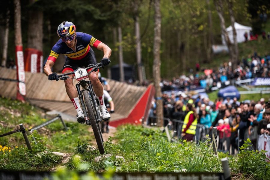 Vlad Dascălu, locul II la Cupa Mondială de mountain bike