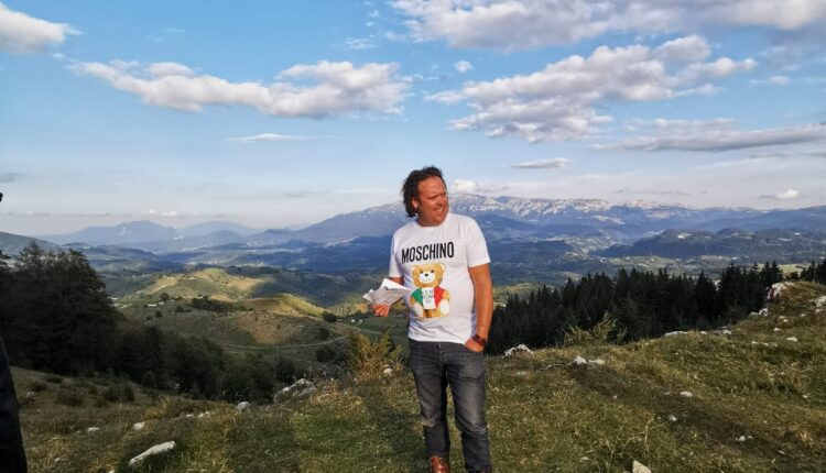 Charlie Ottley revine cu o continuare a serialului „Flavours of Romania”
