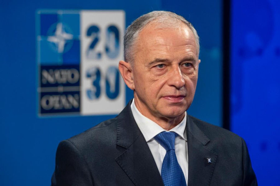 Secretarul General Adjunct al NATO, Mircea Geoană, va face vineri o vizită la Brașov. Secretarul General Adjunct al NATO, Mircea Geoană, va face vineri o vizită la Brașov.