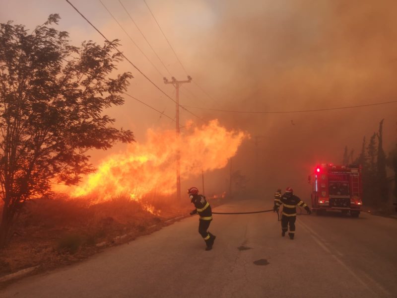 Pompierii români şi-au încheiat misiunea de stingere a incendiilor de pădure din Grecia