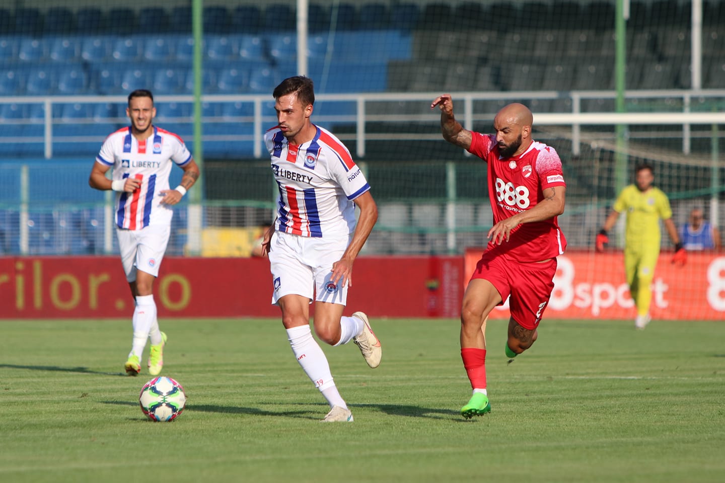 Liga a II-a de fotbal: Dinamo, învinsă acasă de Oțelul