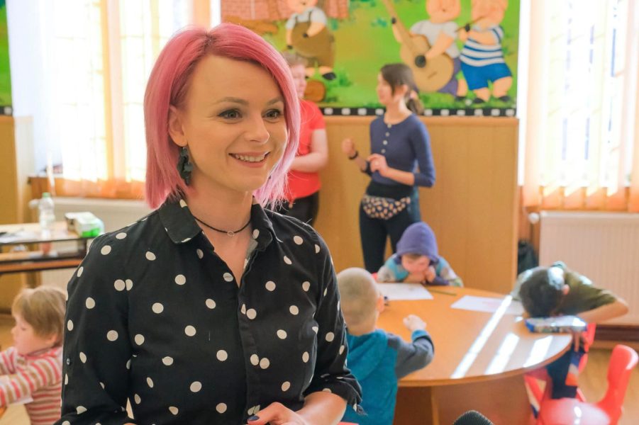 Programul „Lapte, corn și măr” în școli va fi îmbunătățit cu măsuri educative la Brașov