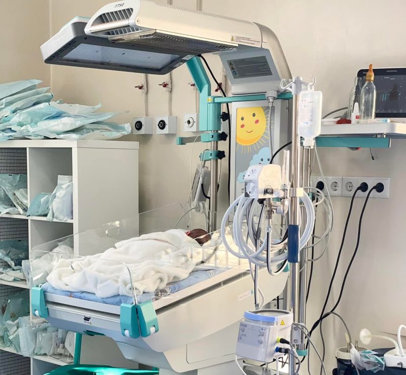 Maternitatea veche din Târgu Mureș se modernizează cu aparate de ultimă generație Maternitatea veche din Târgu Mureș se modernizează cu aparate de ultimă generație