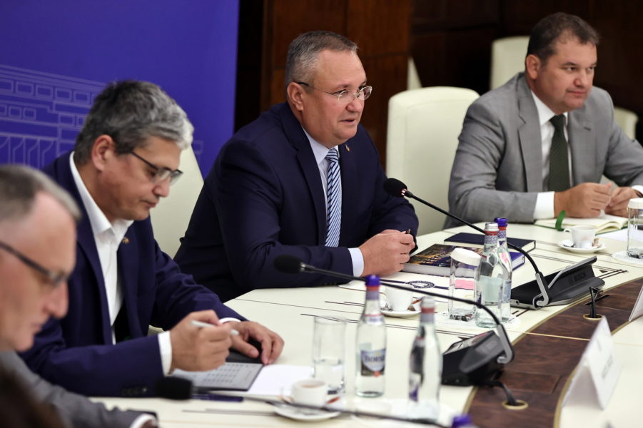 Autorităţile locale cer Guvernului mai mulţi bani