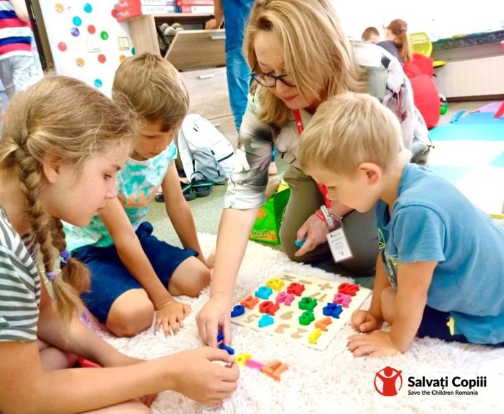 Sondaj Salvaţi Copiii România privind educaţia copiilor ucraineni, aflaţi în România