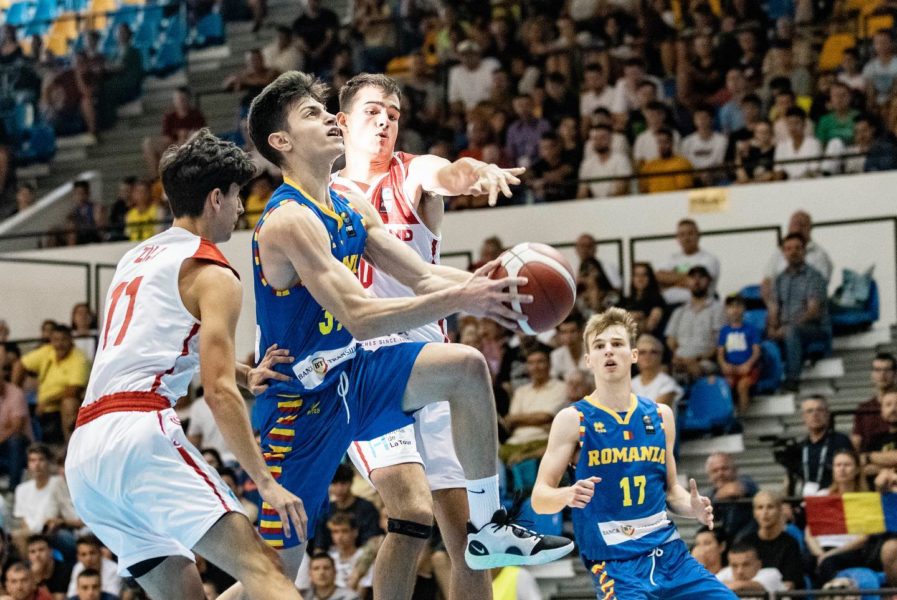 Meciuri decisive pentru România la Europenele de baschet juniori