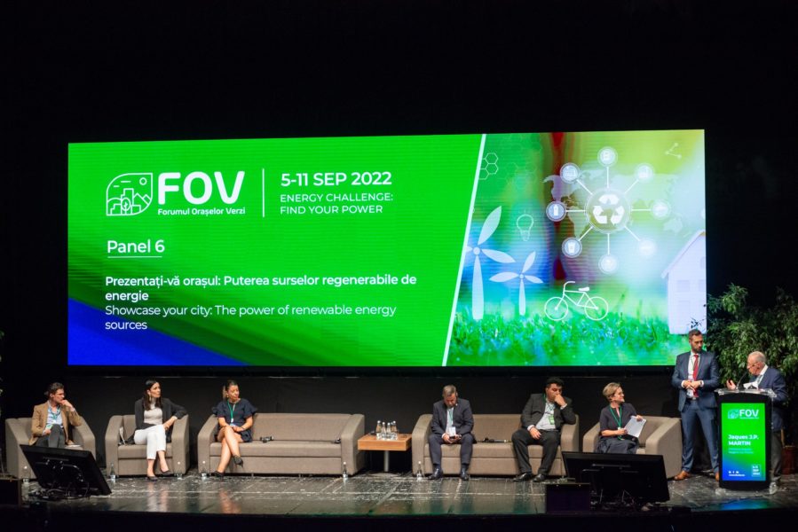 Panouri fotovoltaice și termoficare de la soare