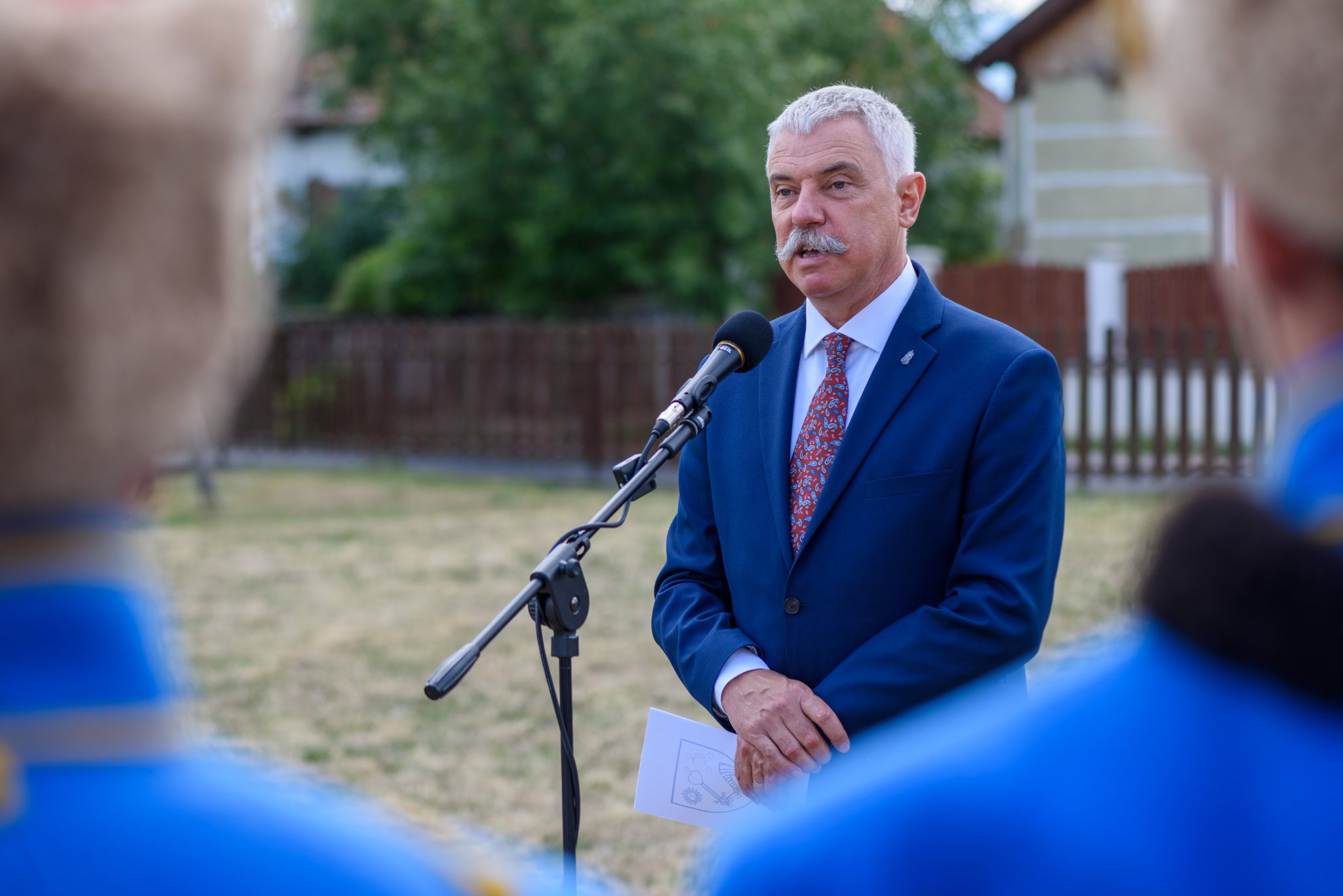Preşedintele CJ Covasna: Aşteptăm cu mari emoţii prima ocazie când regele Marii Britanii va reveni la noi